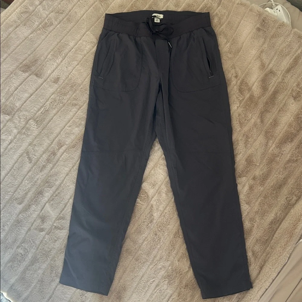L.L. Bean women’s Vista Camp pants, size M - Picture 4 of 4